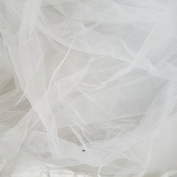 Wedding Dress - Picture 5 of 8